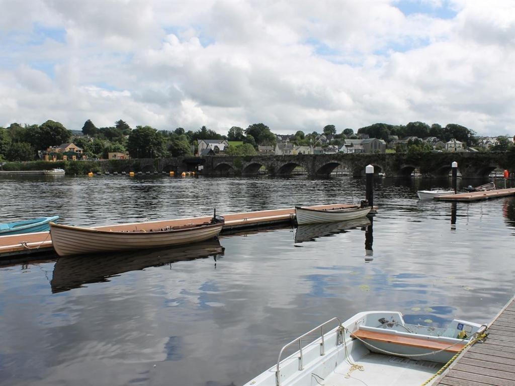 Blossom Hill Bed And Breakfast Killaloe Exterior photo