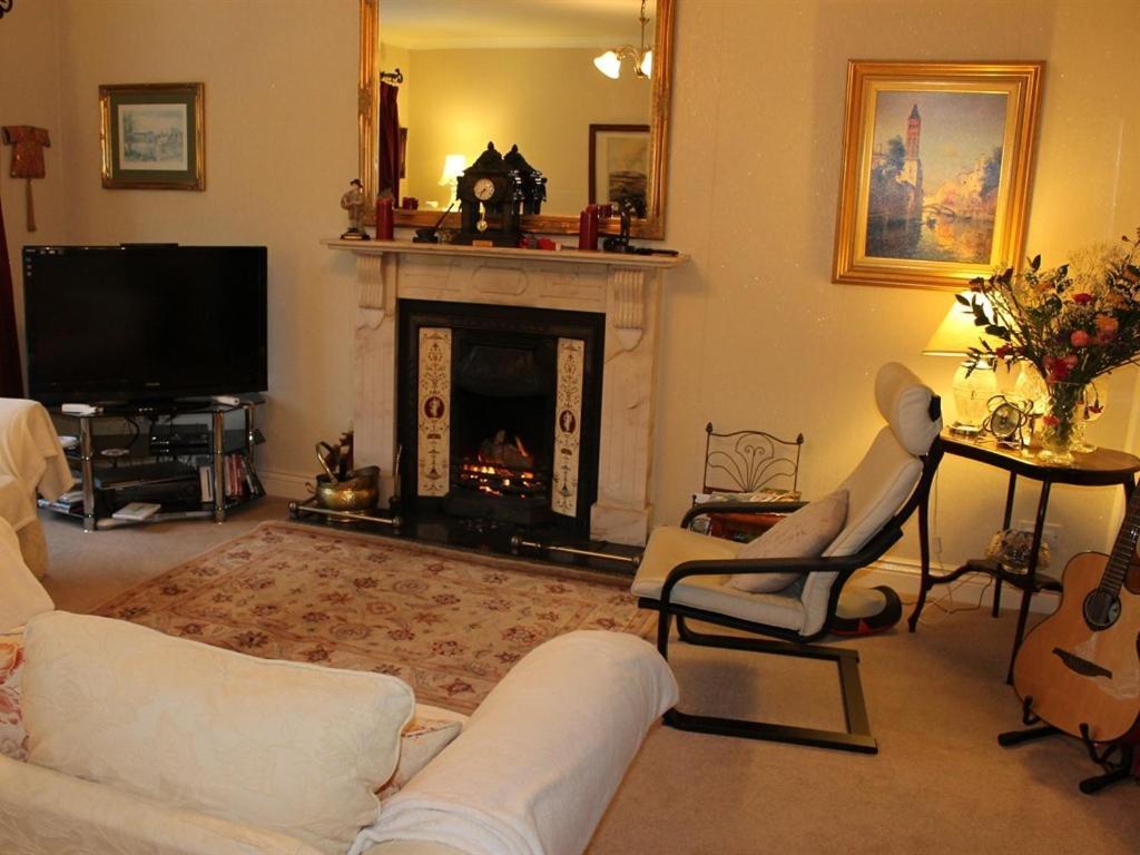 Blossom Hill Bed And Breakfast Killaloe Exterior photo